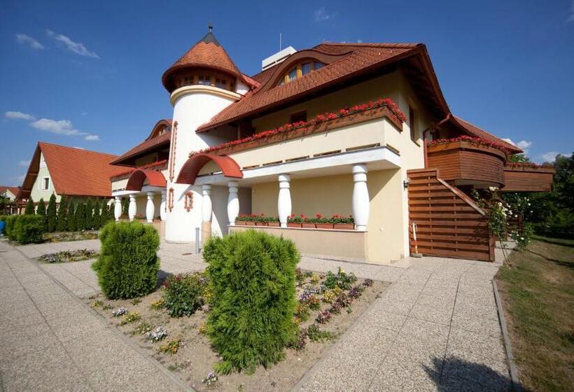 Quarto Estandar com Terraço, Kehida Termál Resort & Spa