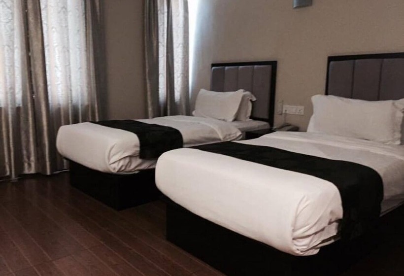 Номер Deluxe, Kk Waterfront