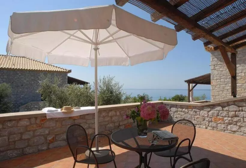 Family flat with sea view, Melitsina Village