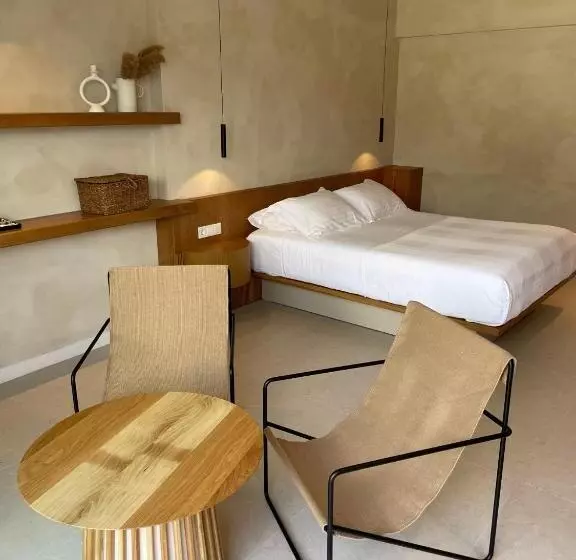 プール付きジュニアスイート, Melitsina Village
