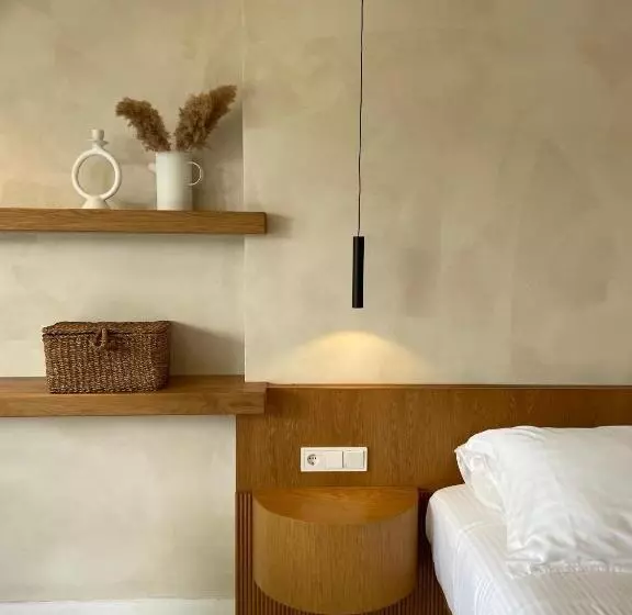 プール付きジュニアスイート, Melitsina Village