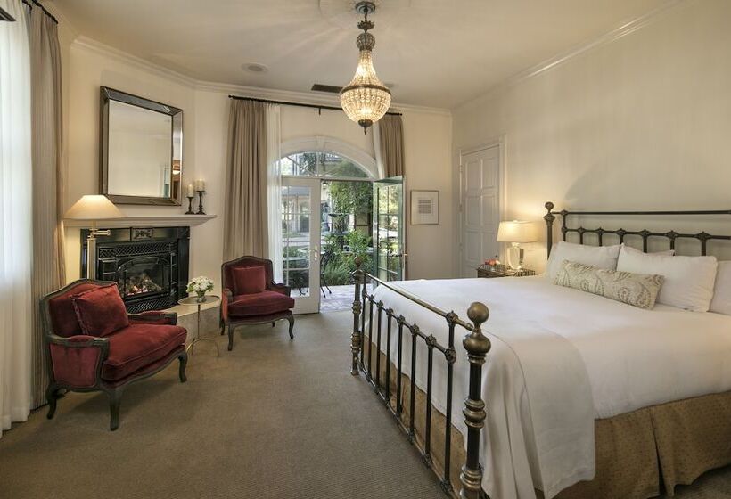 غرفة كلاسيكية سرير كينج, The Genevieve