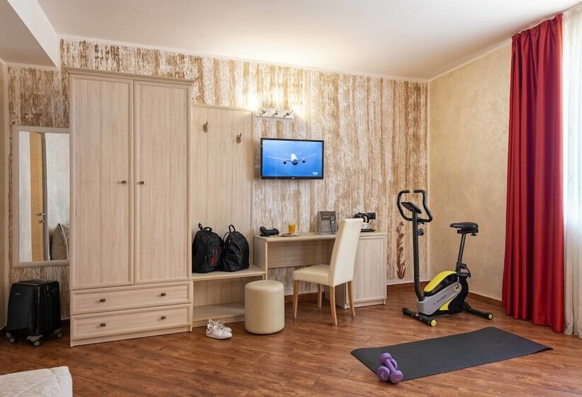 Номер Стандарт, Simon