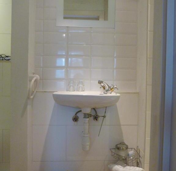 标准间, B&b Sparrow's Nest