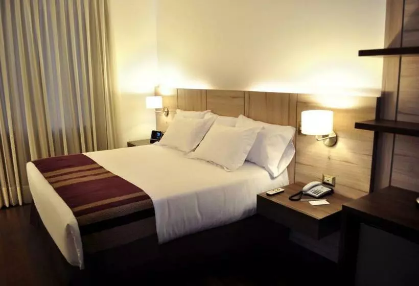 エクゼクティブシングルルーム, Aku Hotels