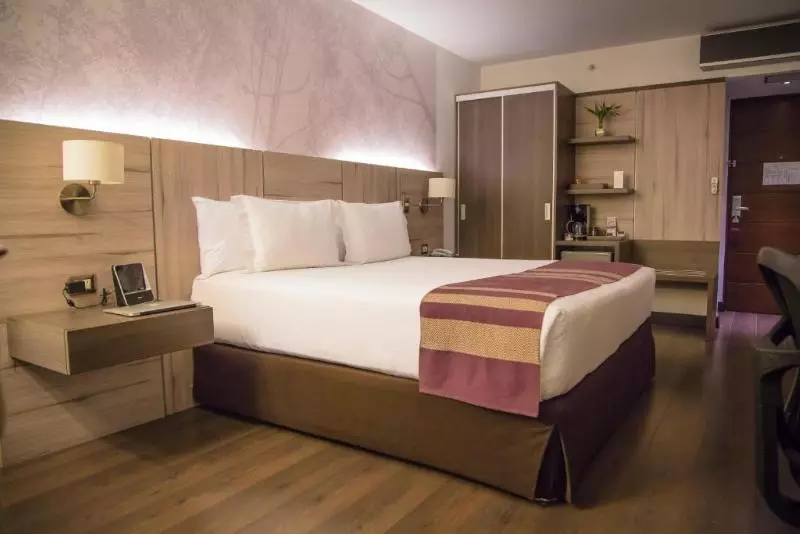 エクゼクティブシングルルーム, Aku Hotels