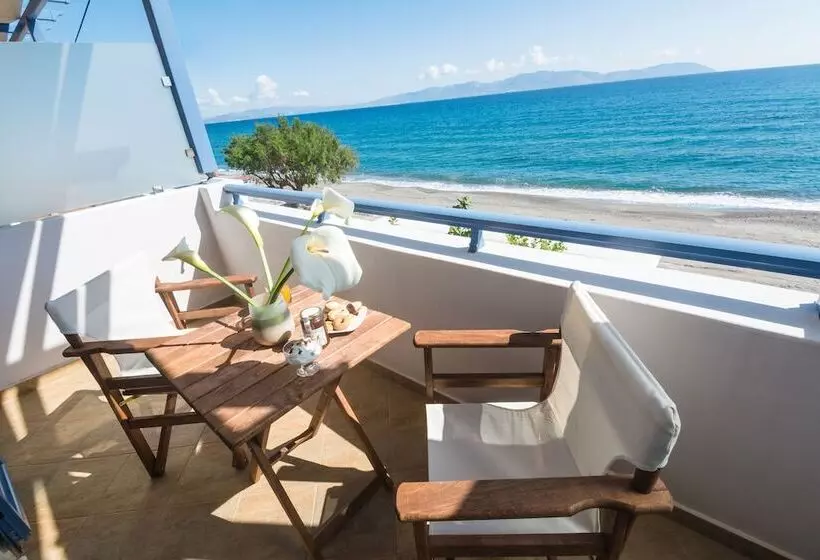 Triple Room Sea View, Anesis