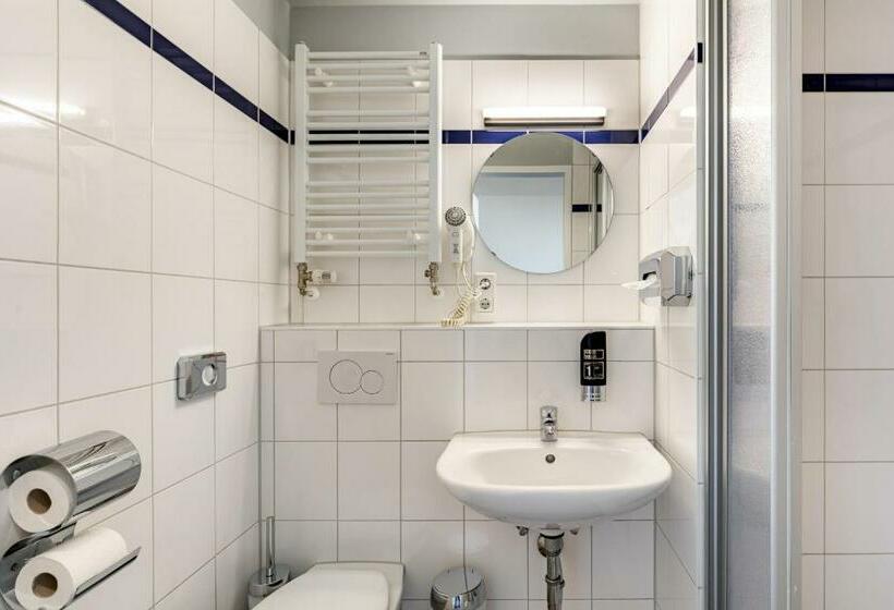 Семейный Номер, a&o Aachen Hauptbahnhof