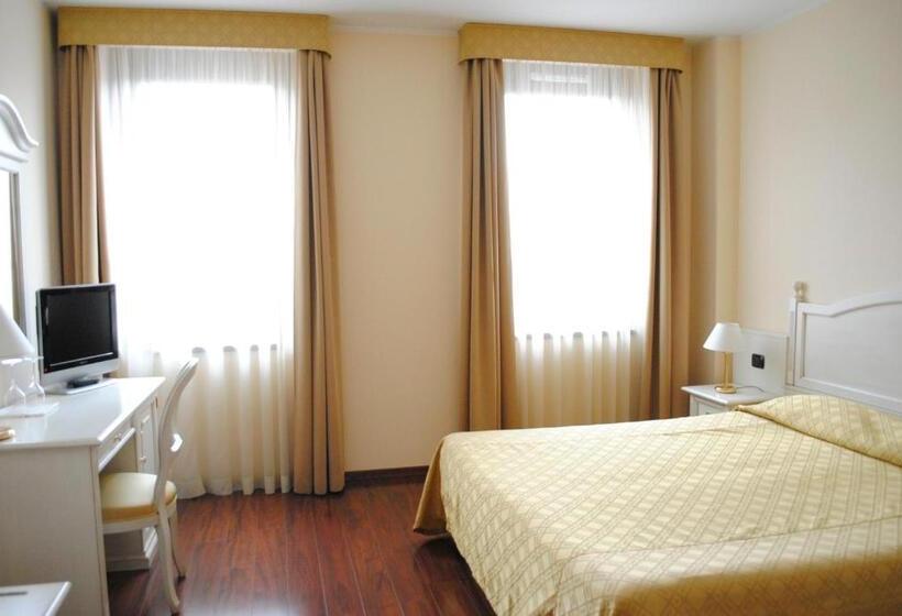 Номер Стандарт, International