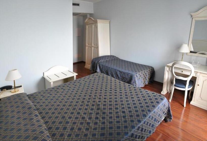 Трехместный Номер Superior, International