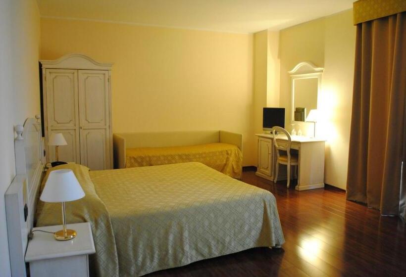 Трехместный Номер Superior, International