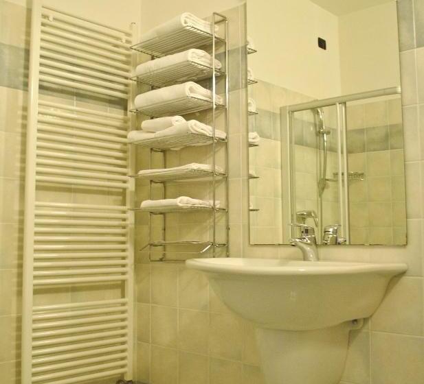 Номер Стандарт, International