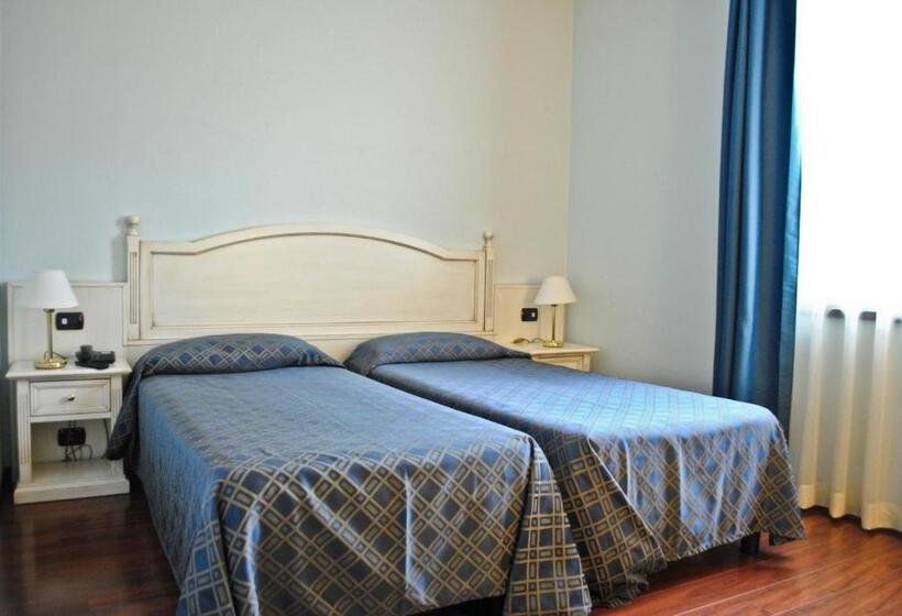 Номер Стандарт, International