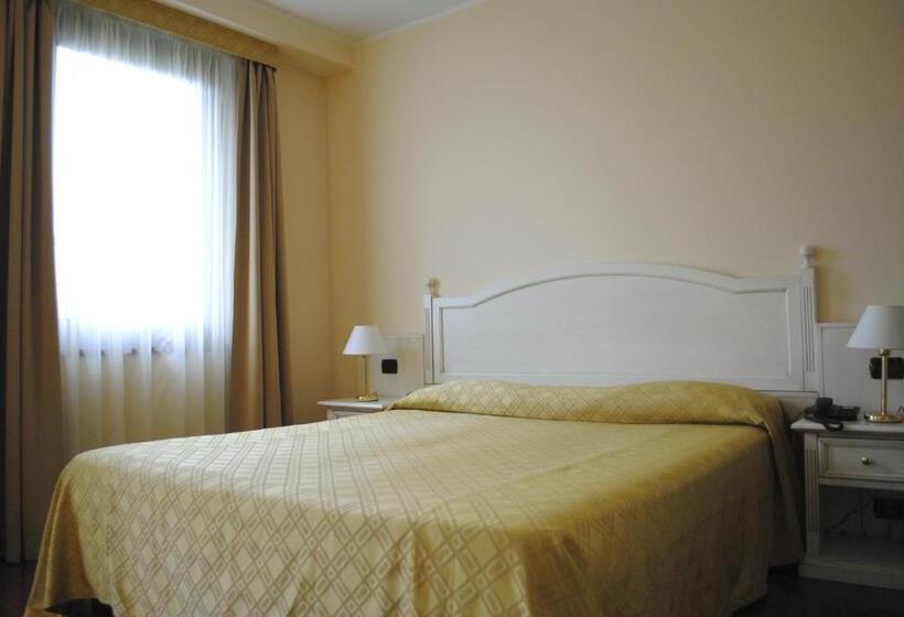 Номер Стандарт Индивидуальный, International