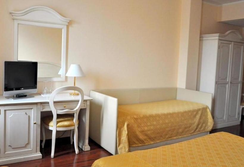 Трехместный Номер Базовый, International