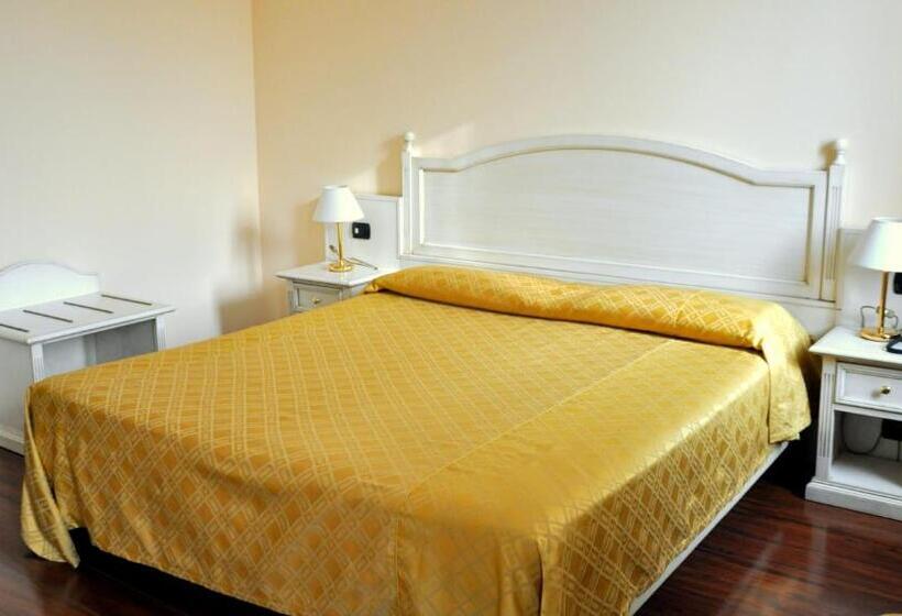 Трехместный Номер Базовый, International