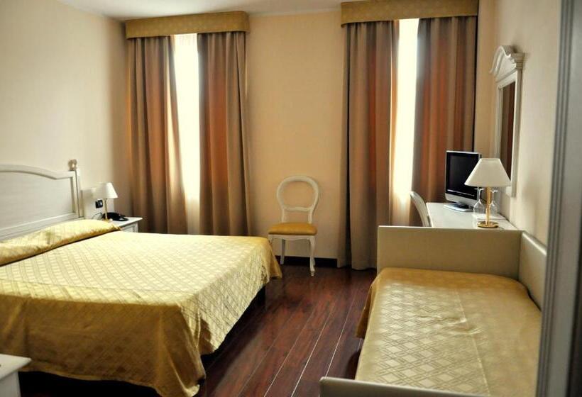 Трехместный Номер Базовый, International