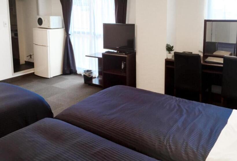 Standard Neljän Hengen Huone, Livemax Budget Fuchu