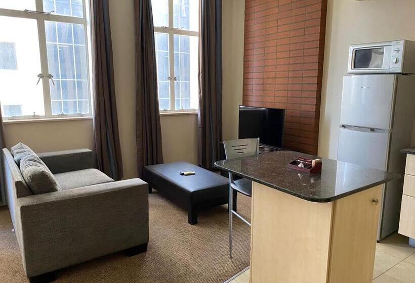스탠다드 스튜디오, Mapungubwe Hotel Apartments Marshalltown