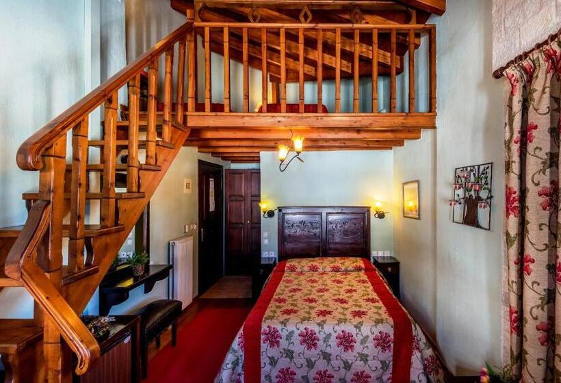 四人标准间, Mikri Arktos