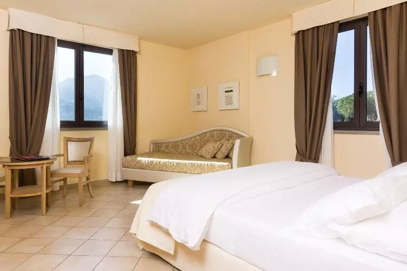 سوییت, Park Hotel Argento