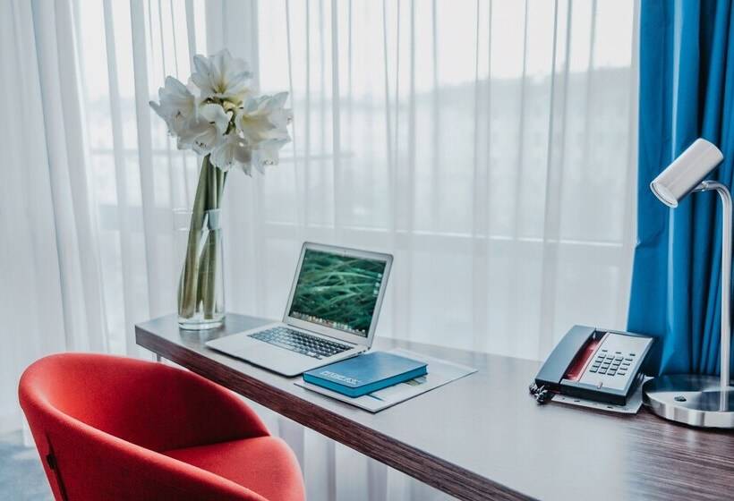 جناح, Piter Inn Petrozavodsk