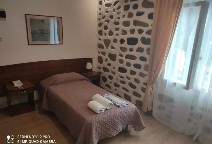 Standard Single Room, Porto Lesvos