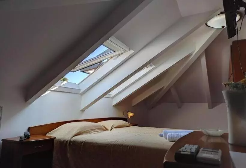 Standard Single Room, Porto Lesvos
