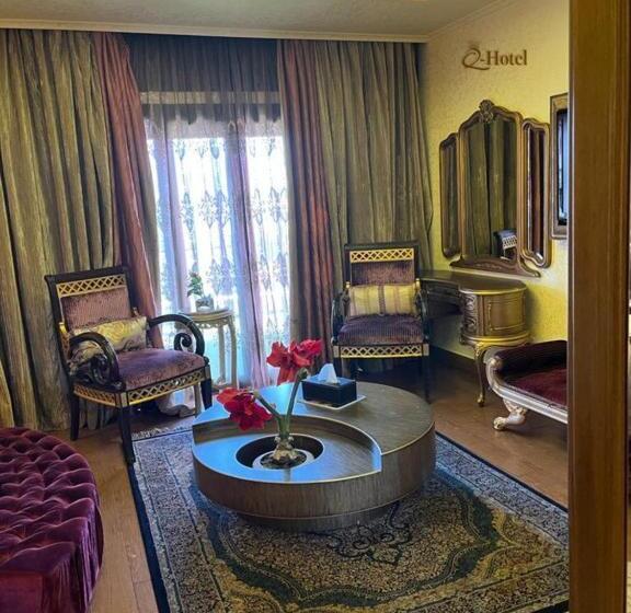 Suite with Terrace, Q