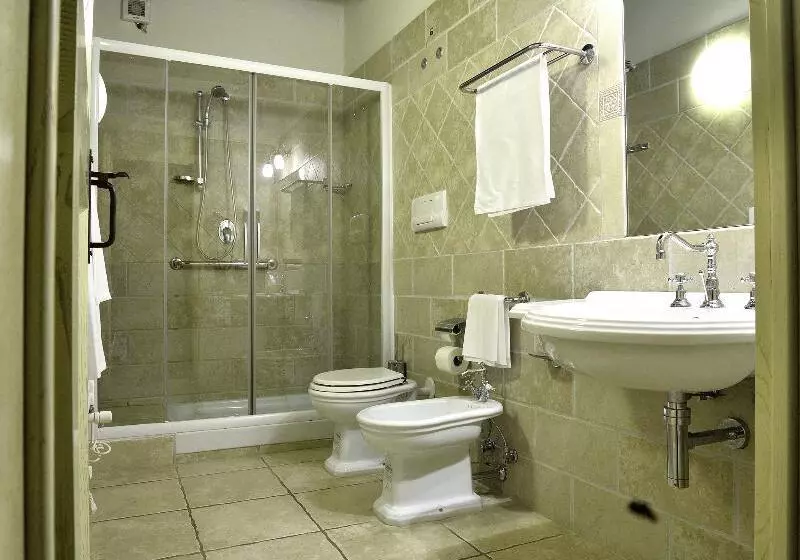 اتاق استاندارد چهار تخته, Tenuta San Francesco