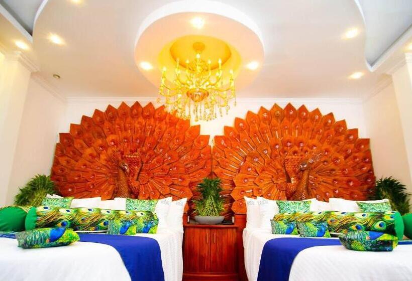 수피리어 패밀리 룸, White House