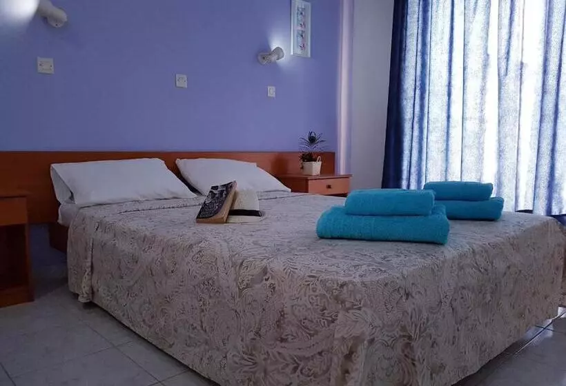 اتاق استاندارد با چشم‌انداز, Pyrgos Hotel Apartments