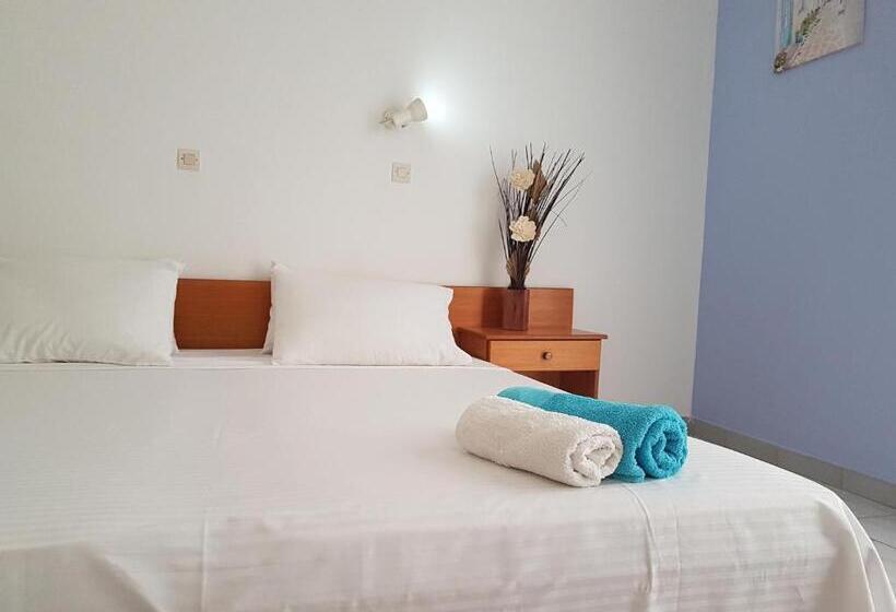 Студио Стандарт с Балконом, Pyrgos Hotel Apartments