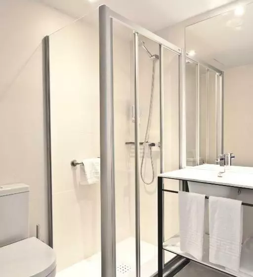 サイドオーシャンビューの３ベッドルームアパート, Ryans Ibiza Apartments  Only Adults