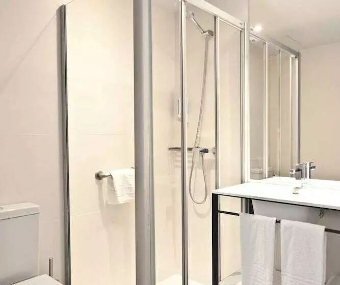 サイドオーシャンビューの３ベッドルームアパート, Ryans Ibiza Apartments  Only Adults