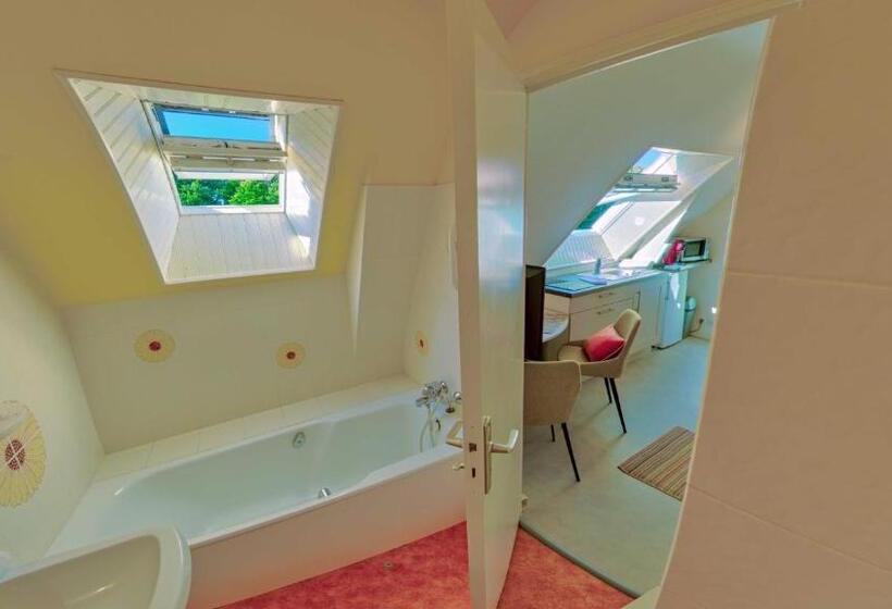 스탠다드 스튜디오, Domaine De Kereven