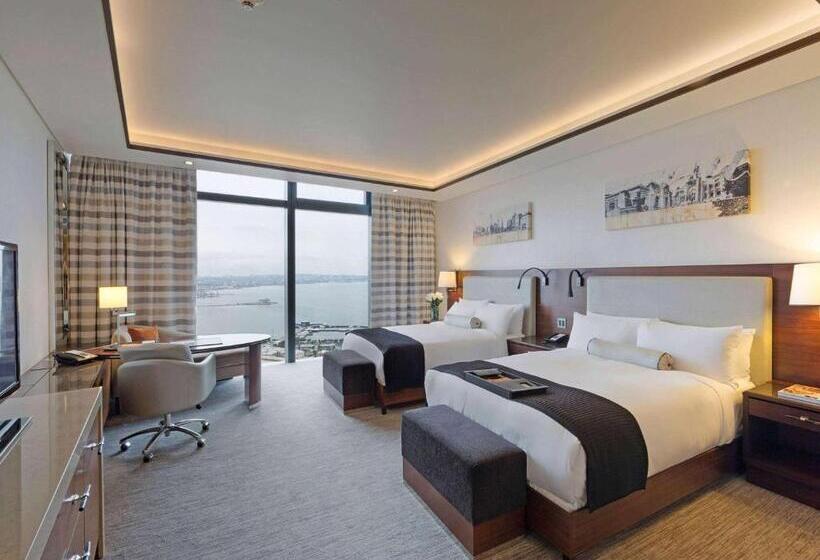 اتاق لوکس با چشم‌انداز باغ, Fairmont Baku  Flame Towers