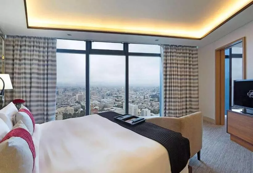 مجموعه ویستا شهر, Fairmont Baku  Flame Towers