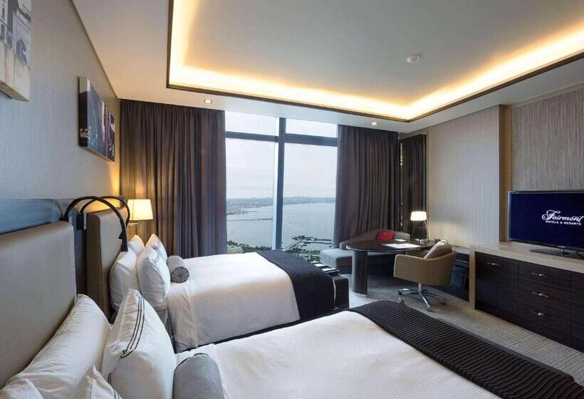سوییت با چشمانداز دریا, Fairmont Baku Flame Towers