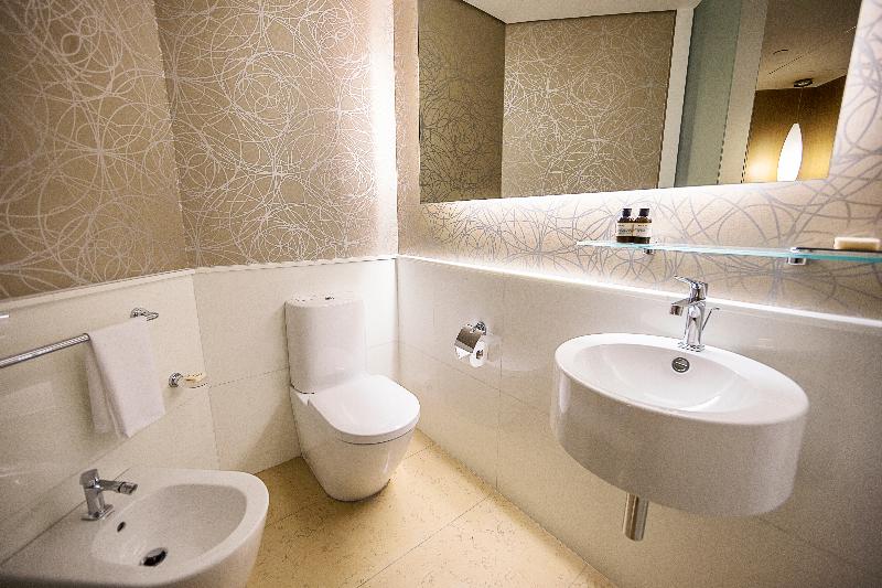 سوییت با چشمانداز دریا, Fairmont Baku Flame Towers