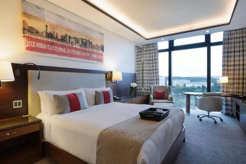 مجموعه ویستا شهر, Fairmont Baku  Flame Towers