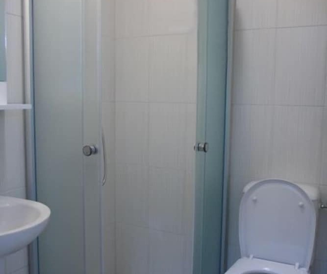 اتاق استاندارد سه نفره, Guesthouse Anja