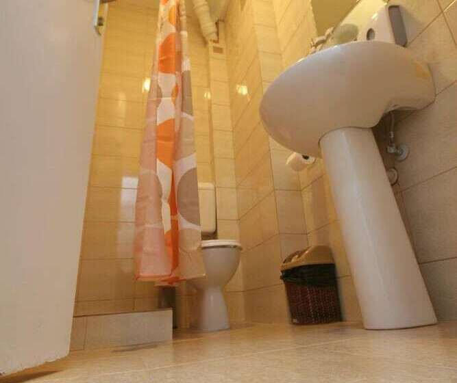 اتاق استاندارد سه نفره, Guesthouse Anja