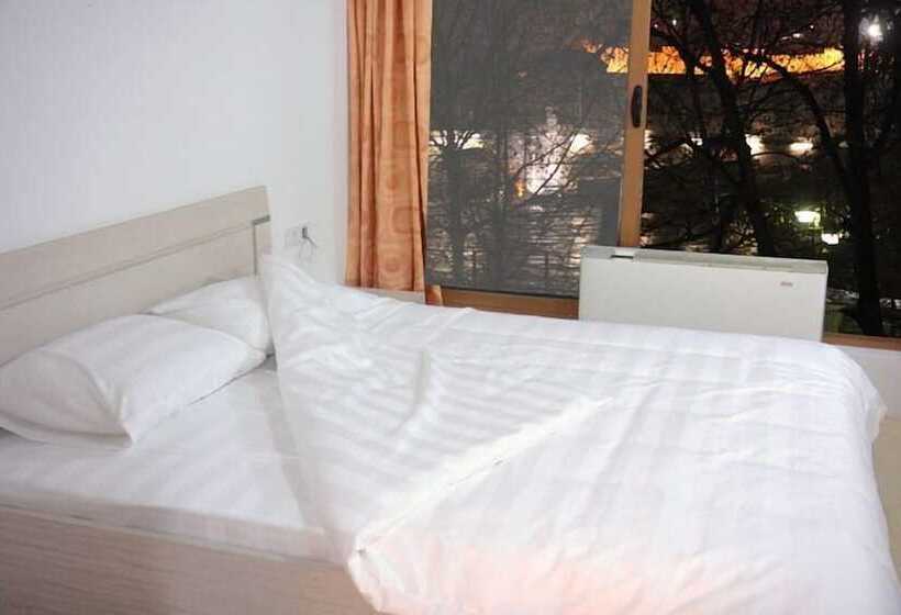 اتاق استاندارد سه نفره, Guesthouse Anja