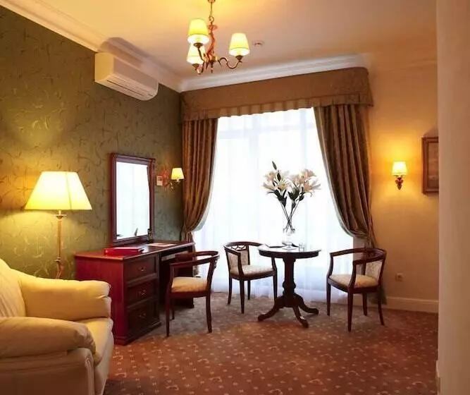 ジュニアスイート, Imperial Club Delux
