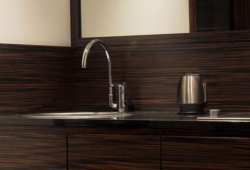 غرفة قياسية, International Hotel Sayen