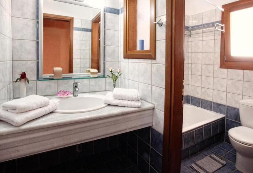 غرفة دوبلكس, La Luna