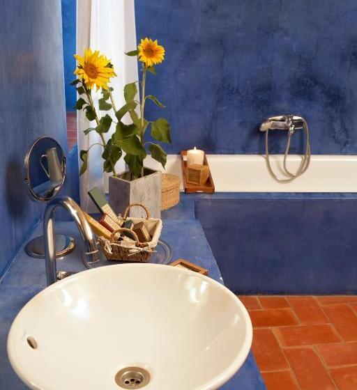 جناح جونيور, La Plaça Madremanya