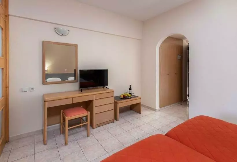 استودیوی استاندارد, Poseidonia Apartments