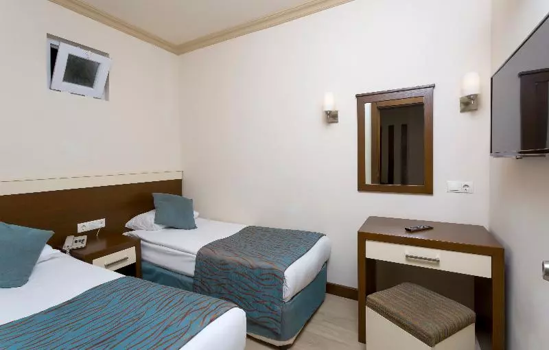 Habitación Estándar, Side West Park